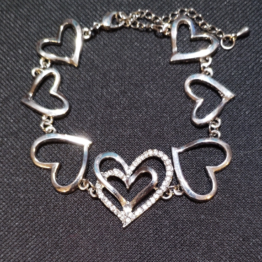 Elegant Silver Heart Bracelet